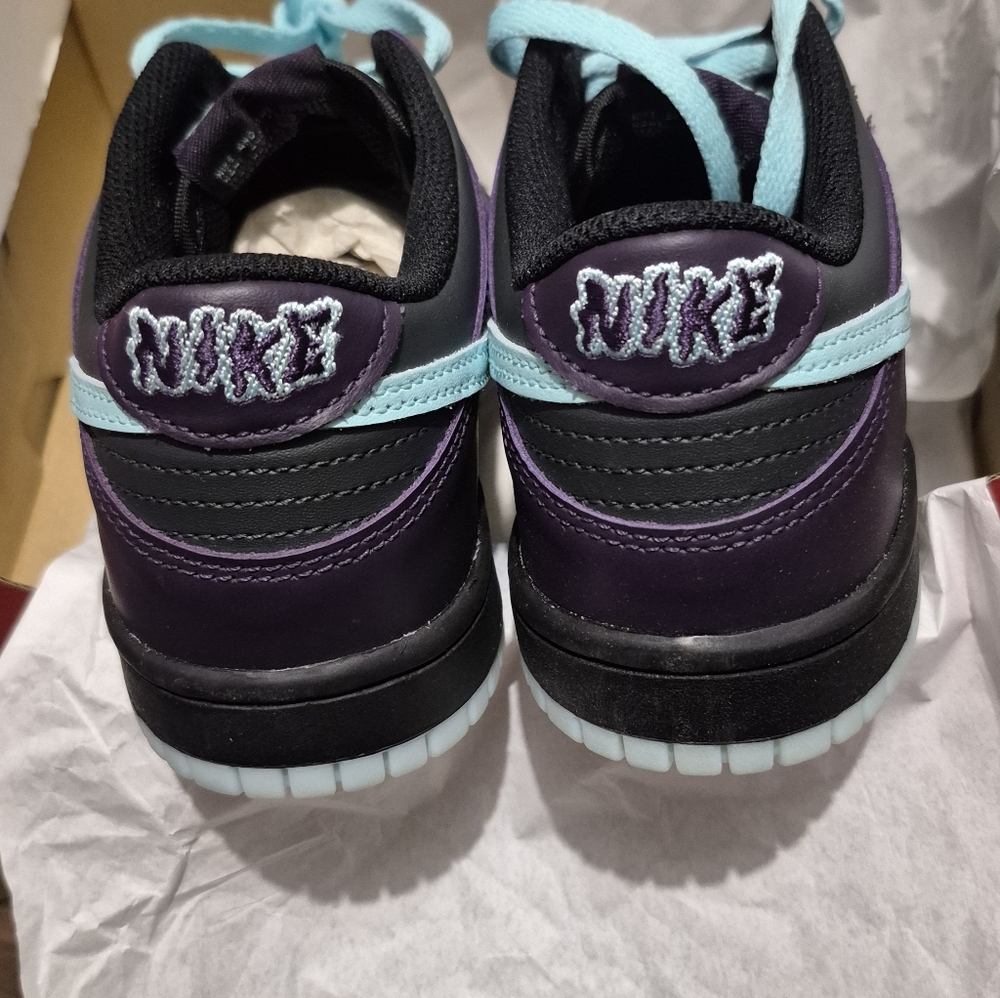 Nike Dunk Low Black and Teal Sneakers Grade School Boy size 5 - Picture 3 of 7